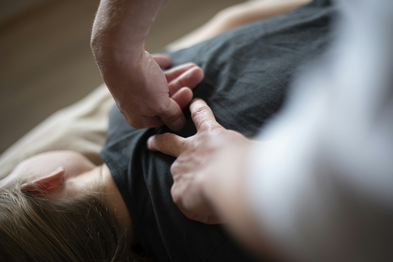 Manualna obravnava mišično-skeletnih težav - Medico Ars Metlika Bownova terapija Fizioterapija MedicoArsApproach